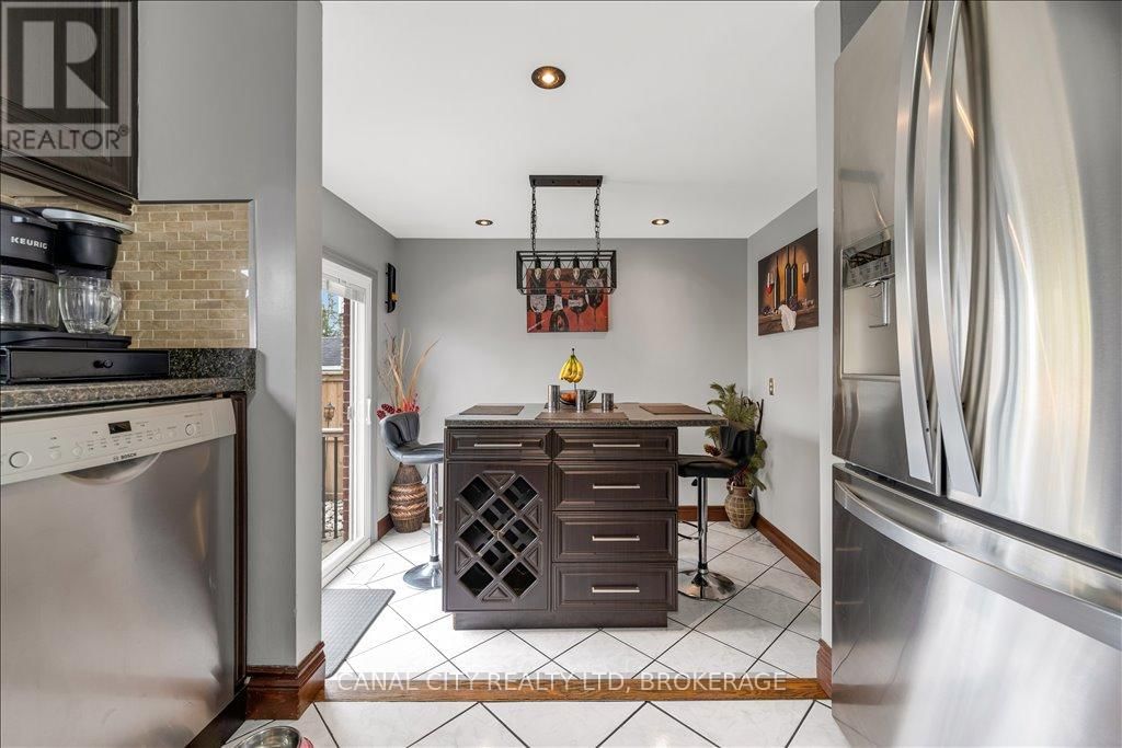 20 CAPRI STREET Image 11