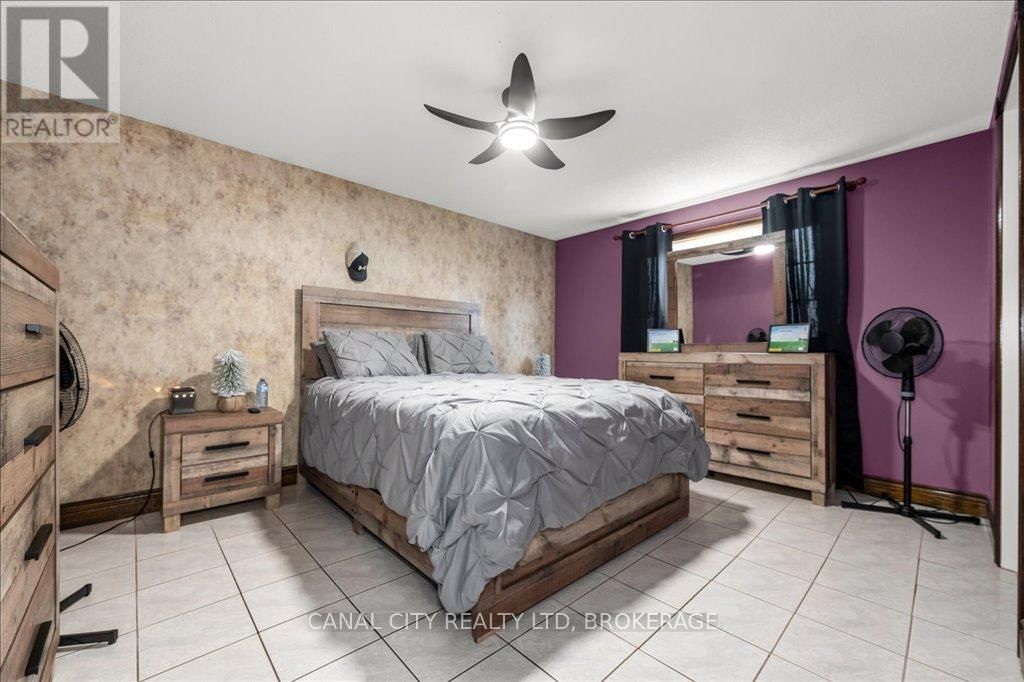 20 CAPRI STREET Image 16