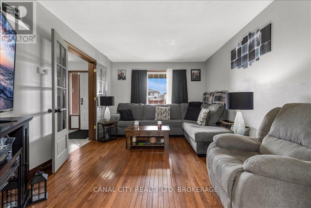 20 CAPRI STREET Image 5