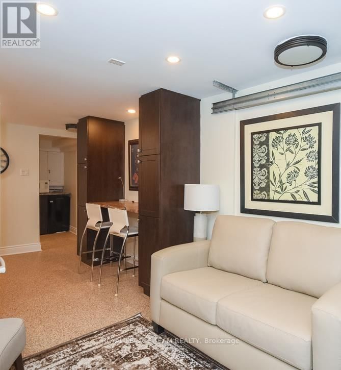 1268 HENRY FARM DRIVE WEST Image 18