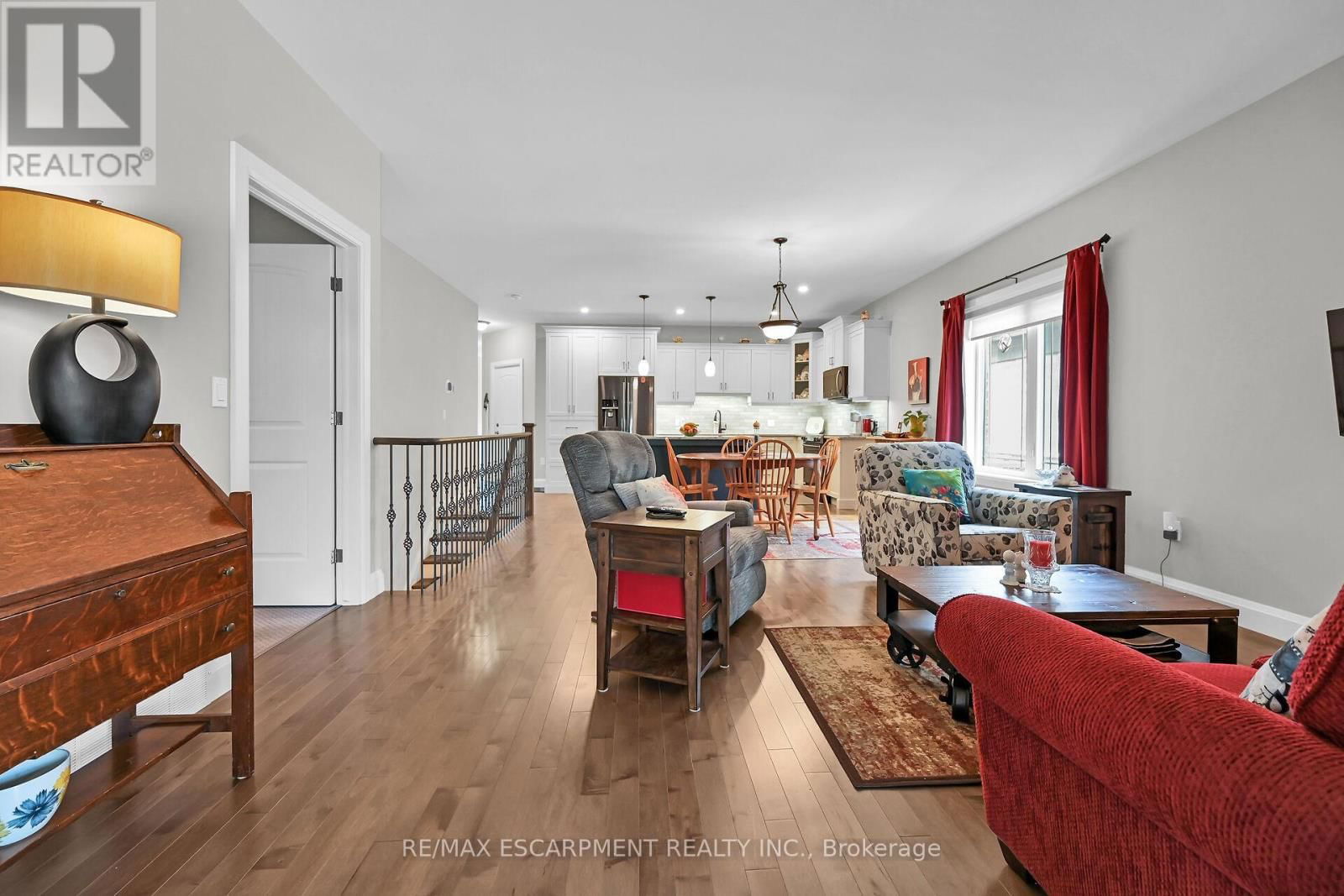 156 ST. MICHAELS STREET Image 16