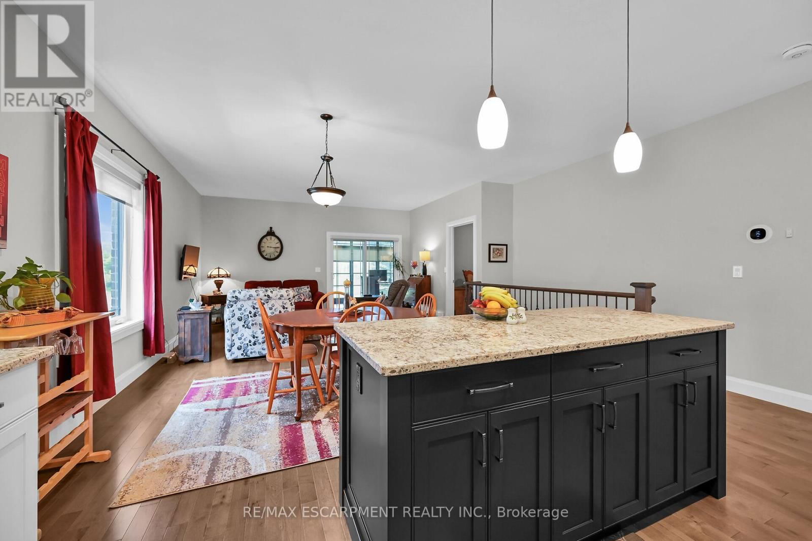 156 ST. MICHAELS STREET Image 9