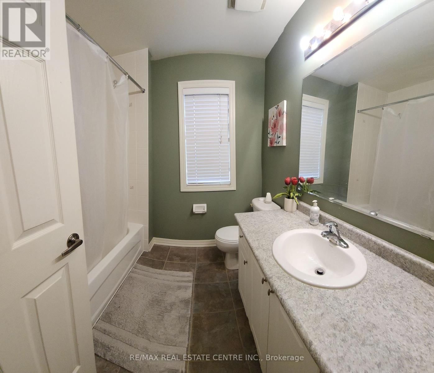 153 HALIFAX STREET Image 17