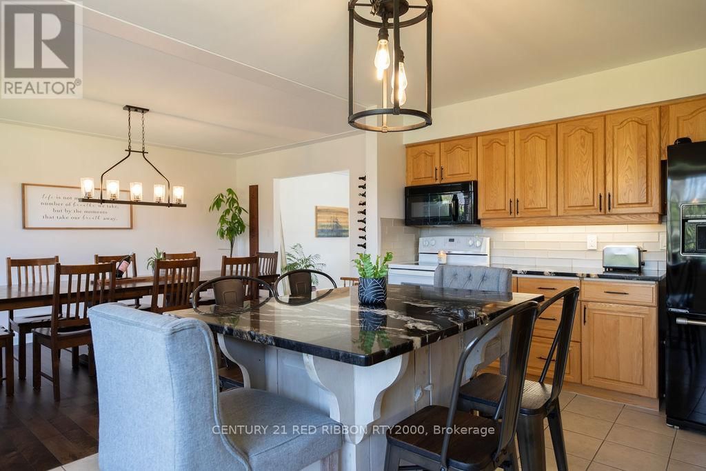 218 RIVERVIEW DRIVE Image 15
