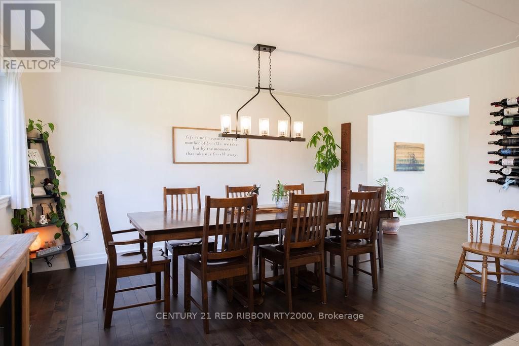 218 RIVERVIEW DRIVE Image 16