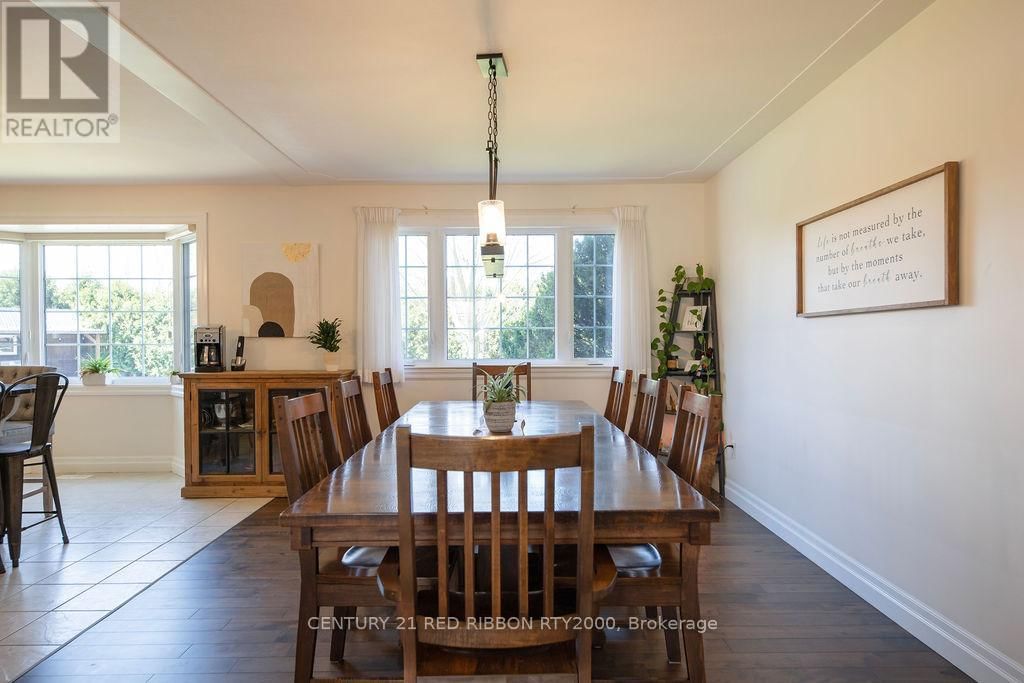 218 RIVERVIEW DRIVE Image 17