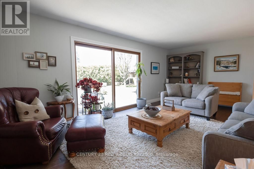 218 RIVERVIEW DRIVE Image 23