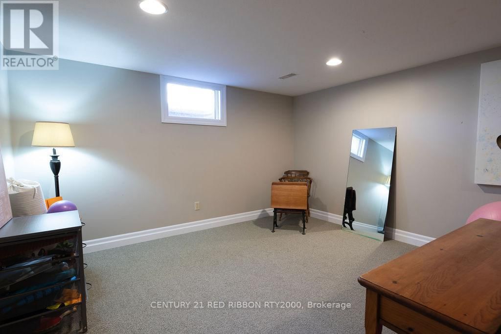 218 RIVERVIEW DRIVE Image 25