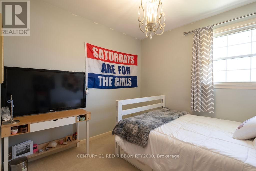 218 RIVERVIEW DRIVE Image 30