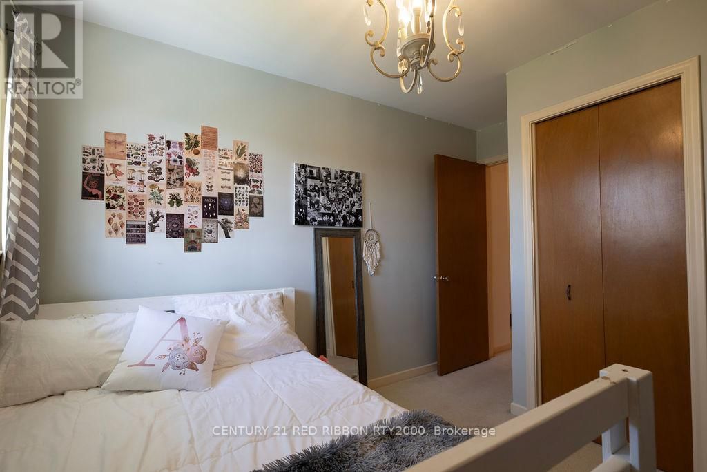218 RIVERVIEW DRIVE Image 31