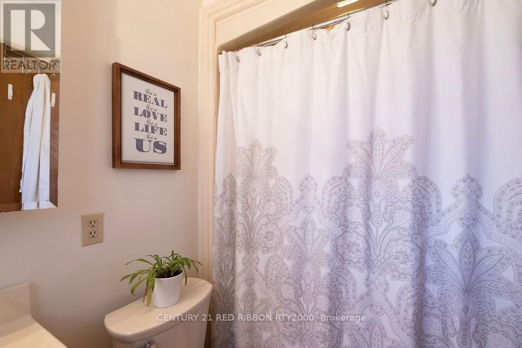218 RIVERVIEW DRIVE Image 35