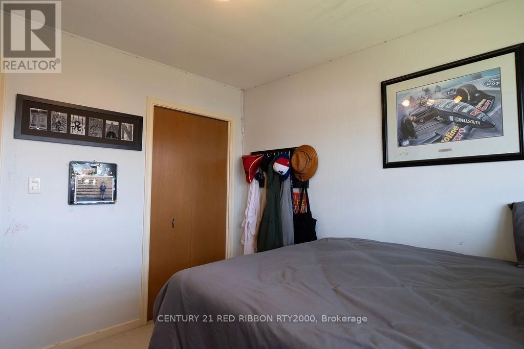218 RIVERVIEW DRIVE Image 37