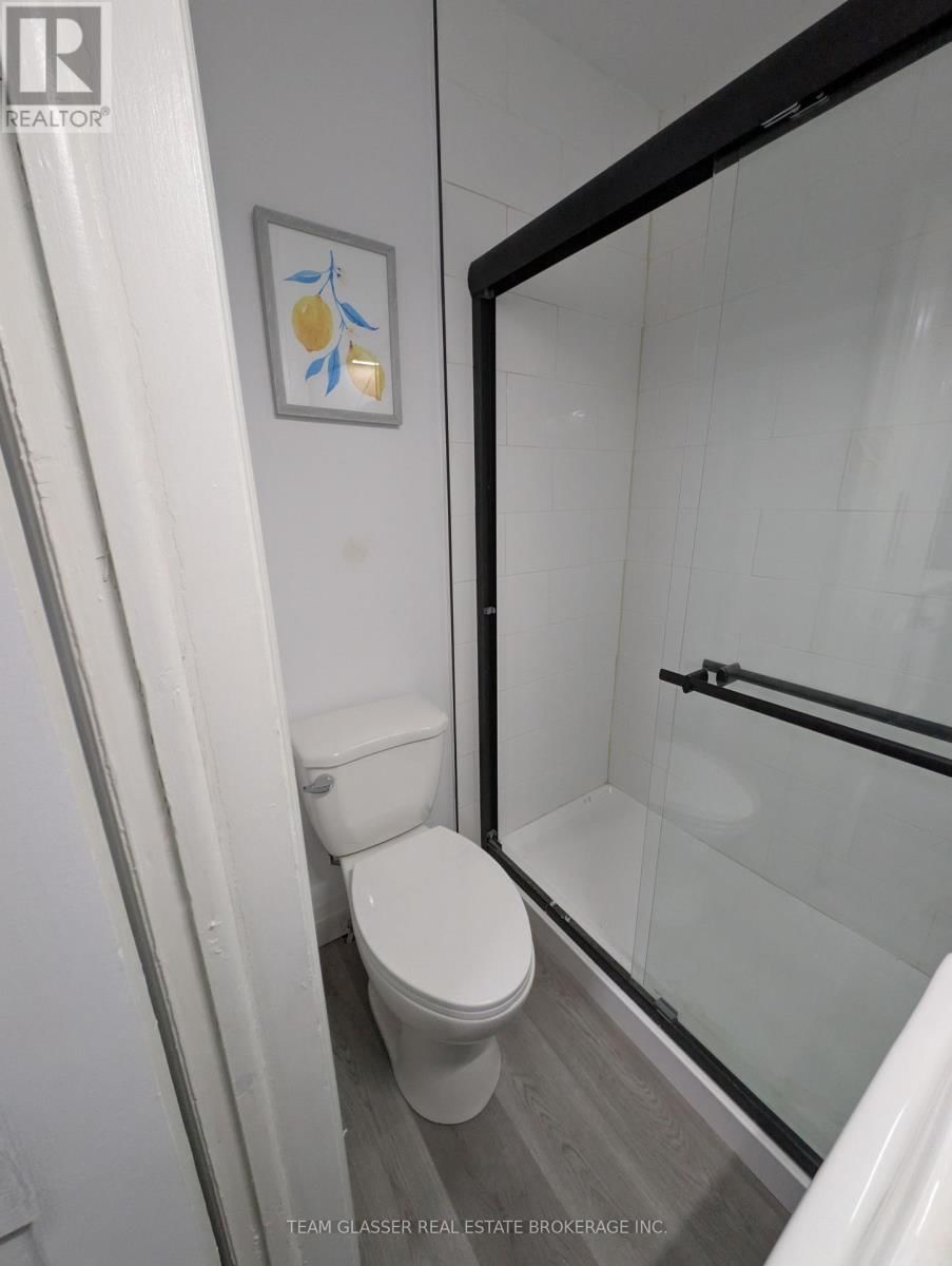 3 - 111 DUNDAS STREET Image 1