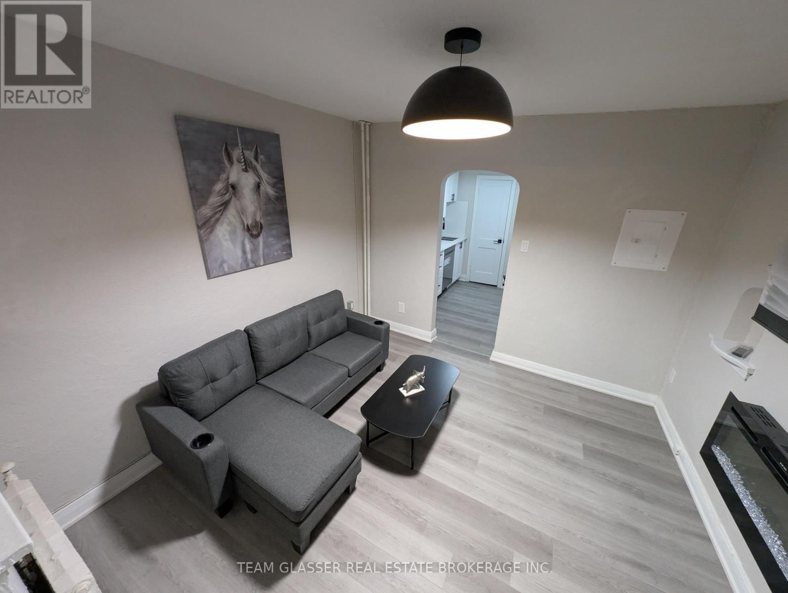 3 - 111 DUNDAS STREET Image 4