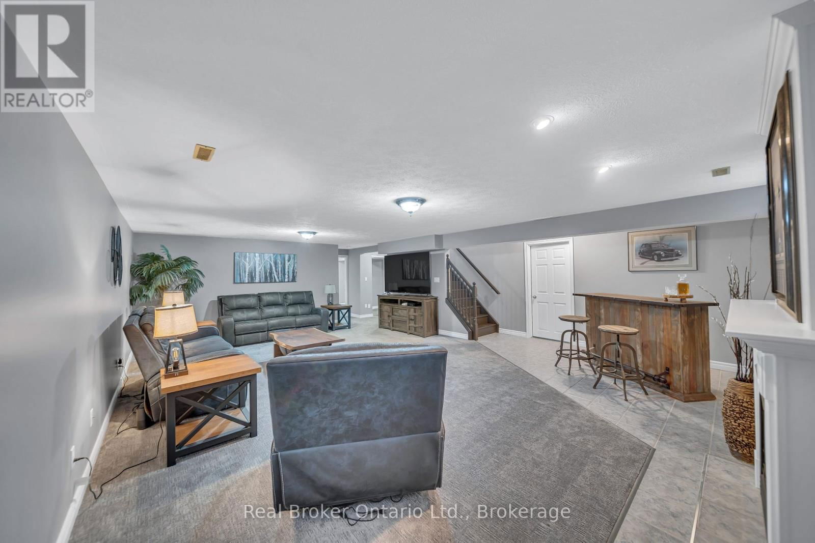 500 HAVELOCK AVENUE SOUTH Image 26