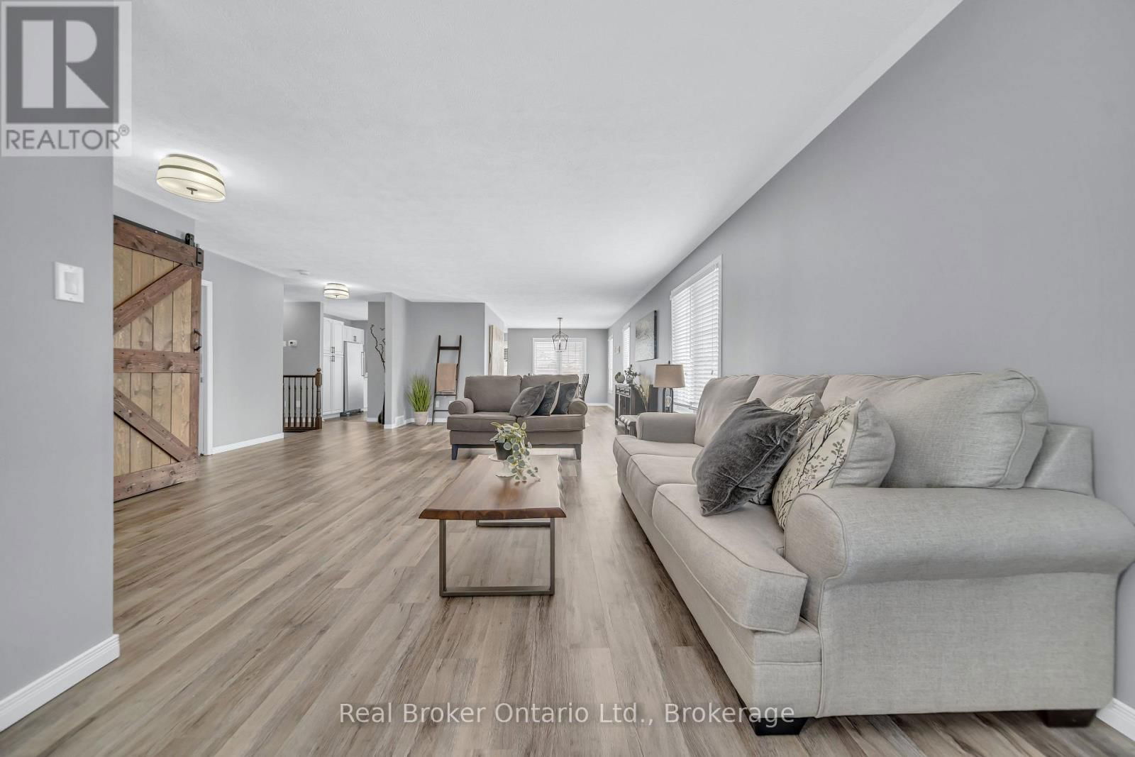 500 HAVELOCK AVENUE SOUTH Image 9