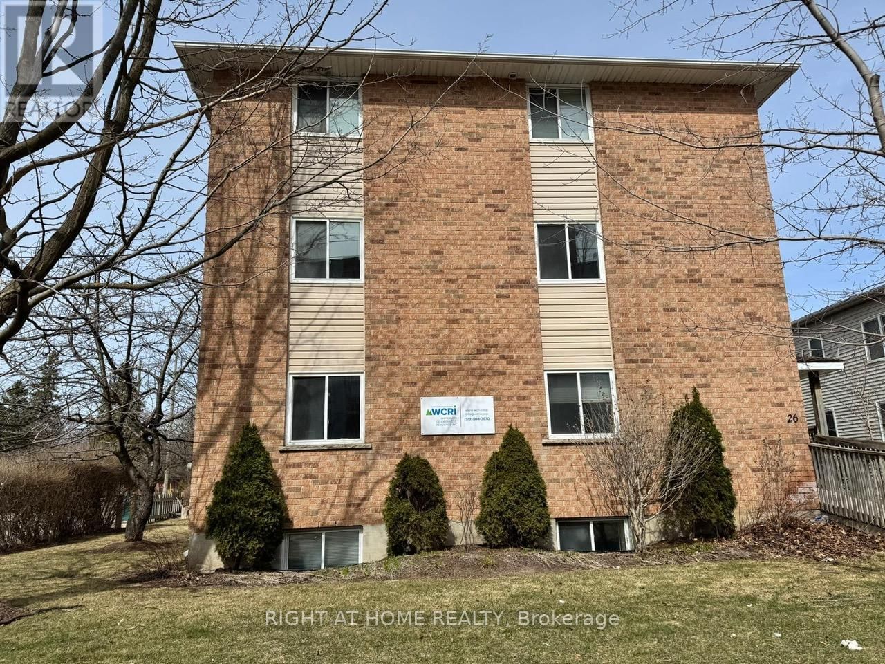 26 COLUMBIA STREET WEST Image 2
