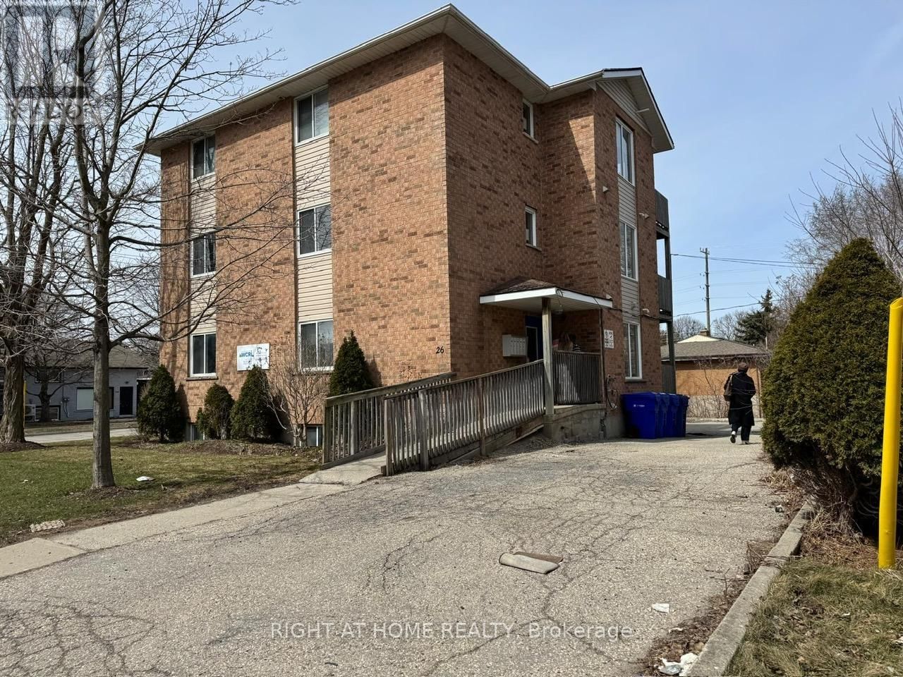 26 COLUMBIA STREET WEST Image 5