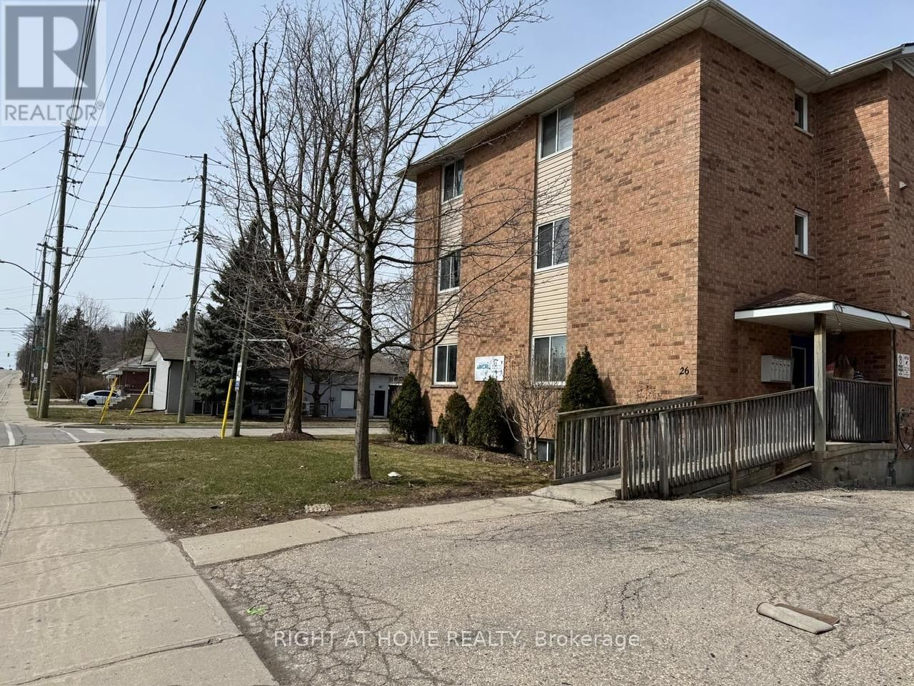 26 COLUMBIA STREET WEST Image 6