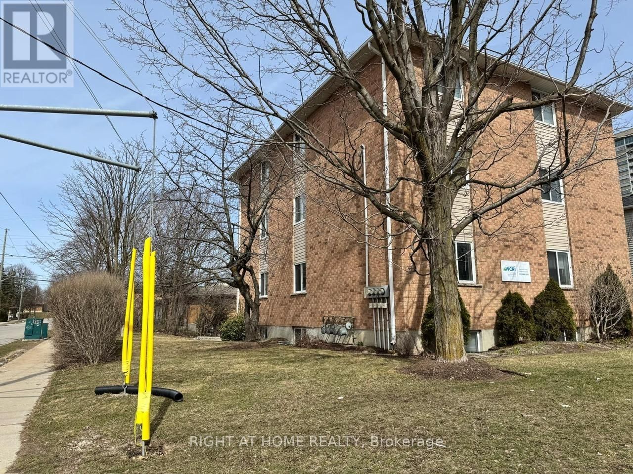 26 COLUMBIA STREET WEST Image 8