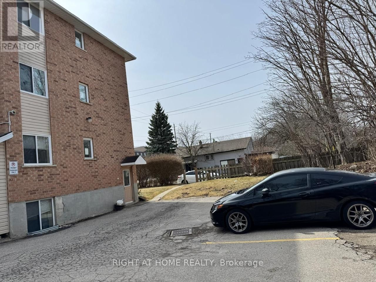 26 COLUMBIA STREET WEST Image 9