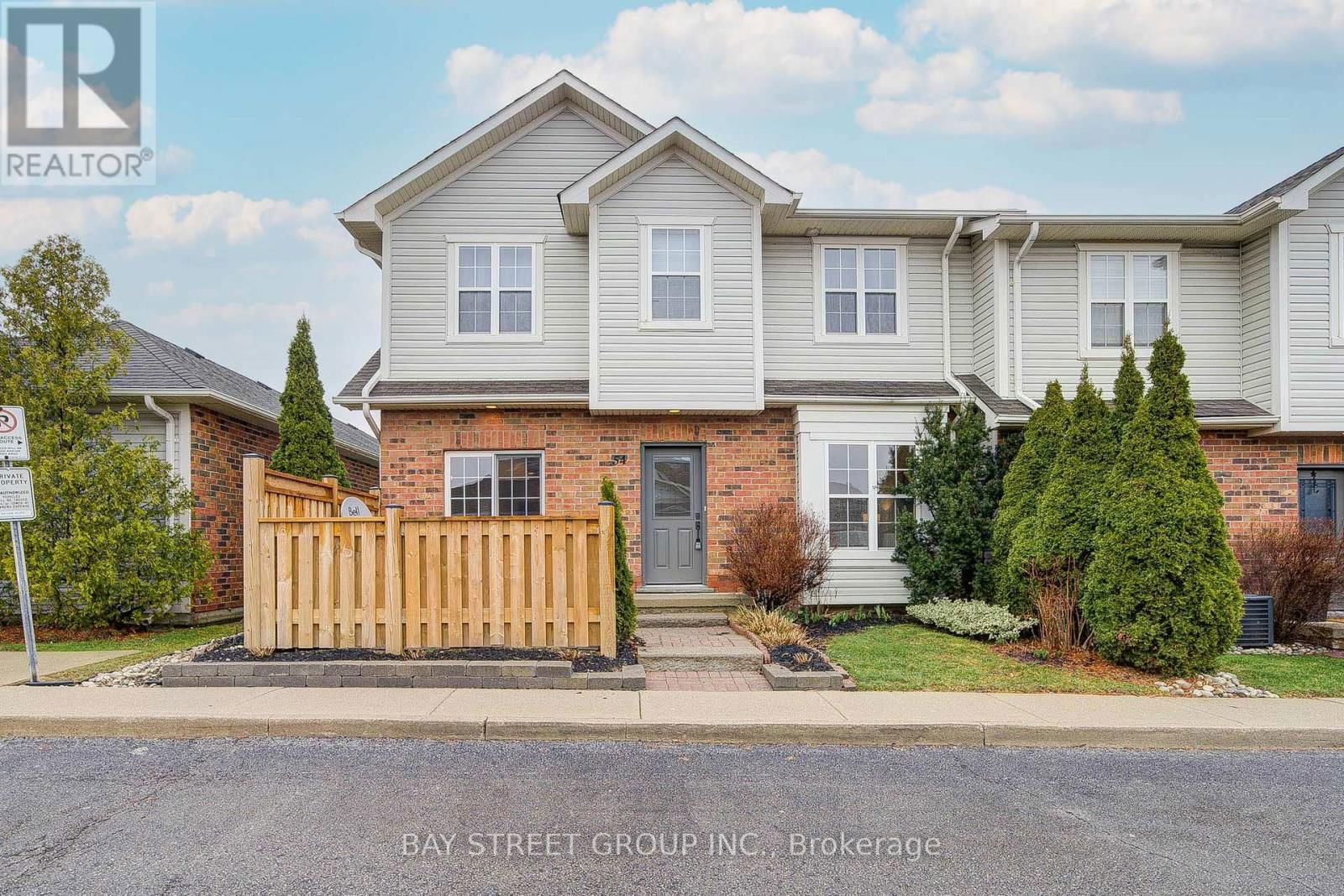 54 - 1085 HARROGATE DRIVE Image 1