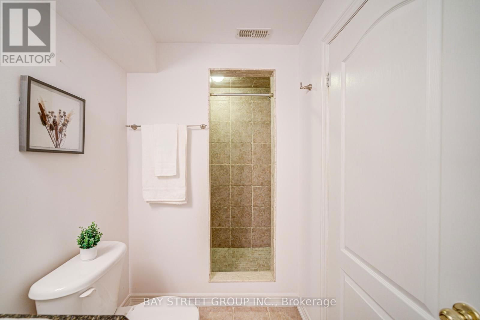 54 - 1085 HARROGATE DRIVE Image 17