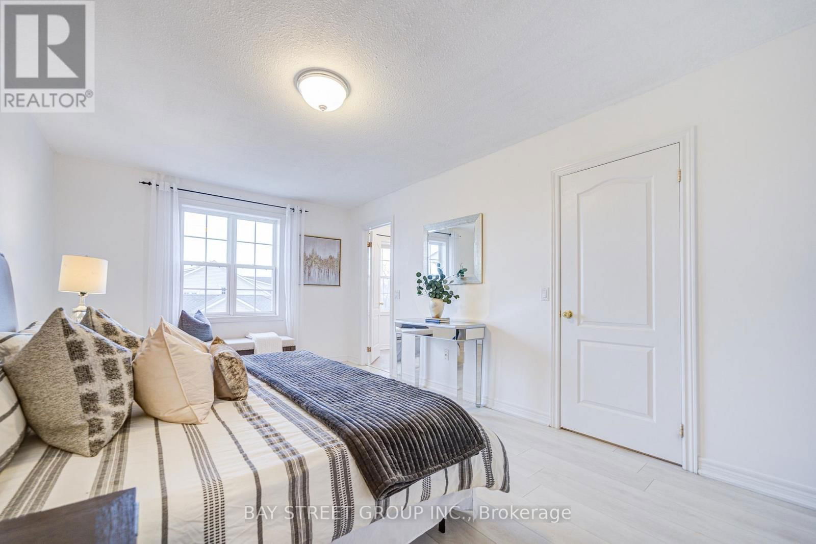 54 - 1085 HARROGATE DRIVE Image 26
