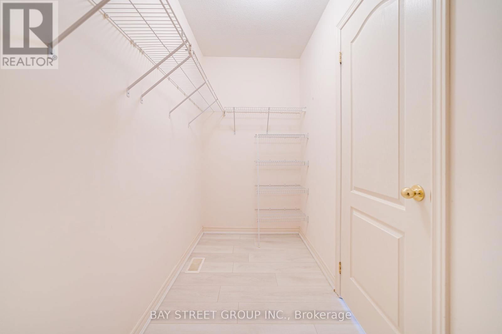 54 - 1085 HARROGATE DRIVE Image 28