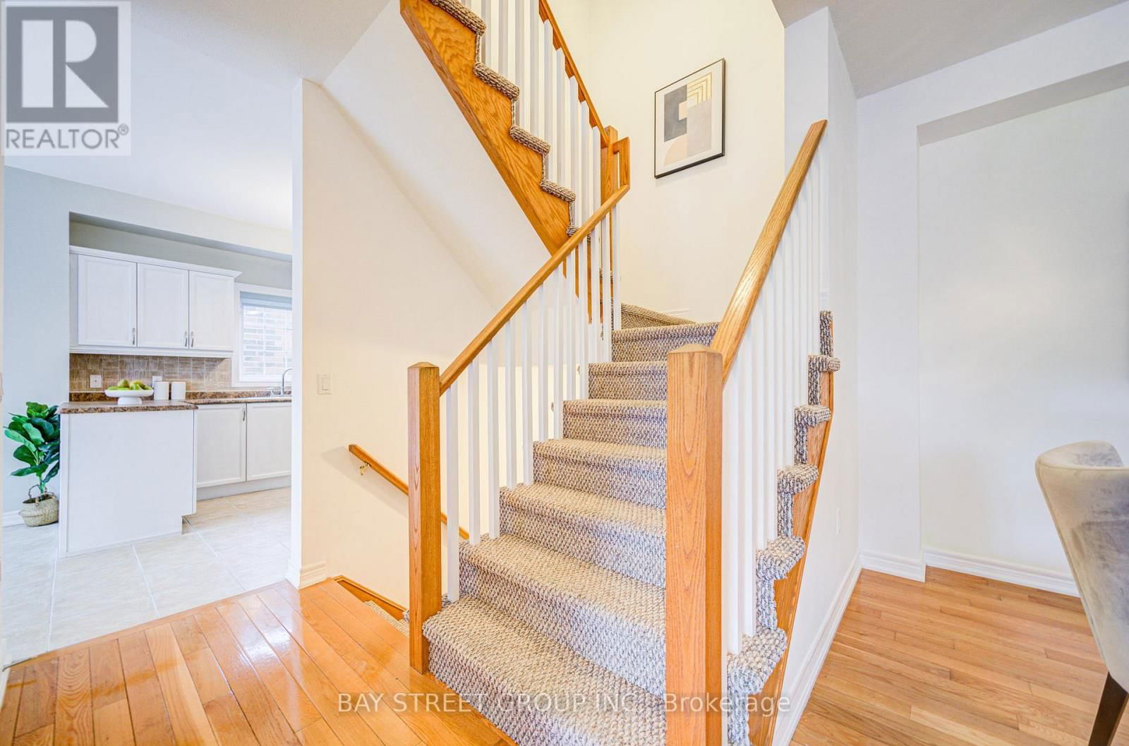 54 - 1085 HARROGATE DRIVE Image 8