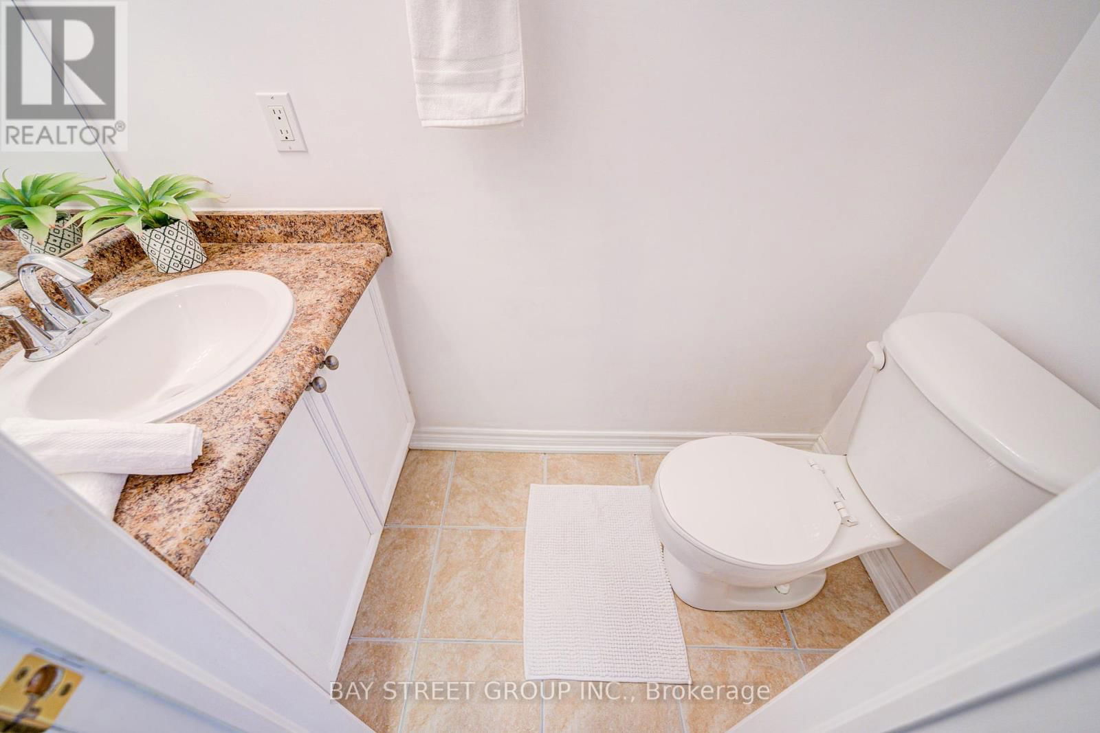 54 - 1085 HARROGATE DRIVE Image 9