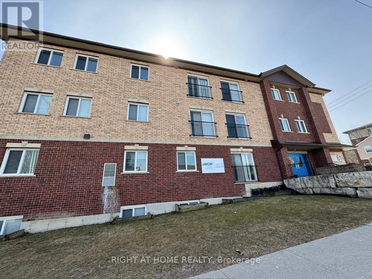 41 COLUMBIA STREET WEST Image 5