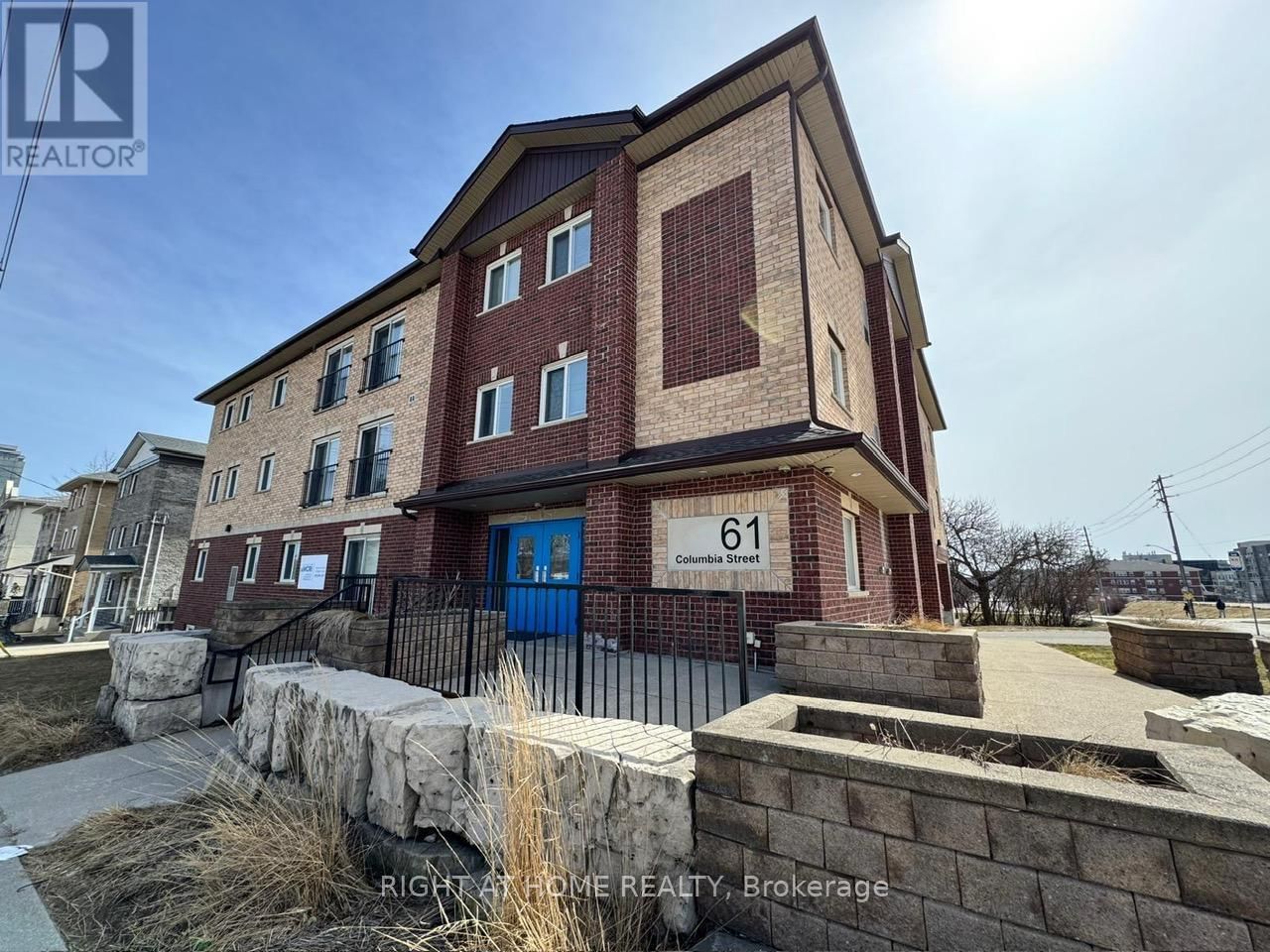 41 COLUMBIA STREET WEST Image 6