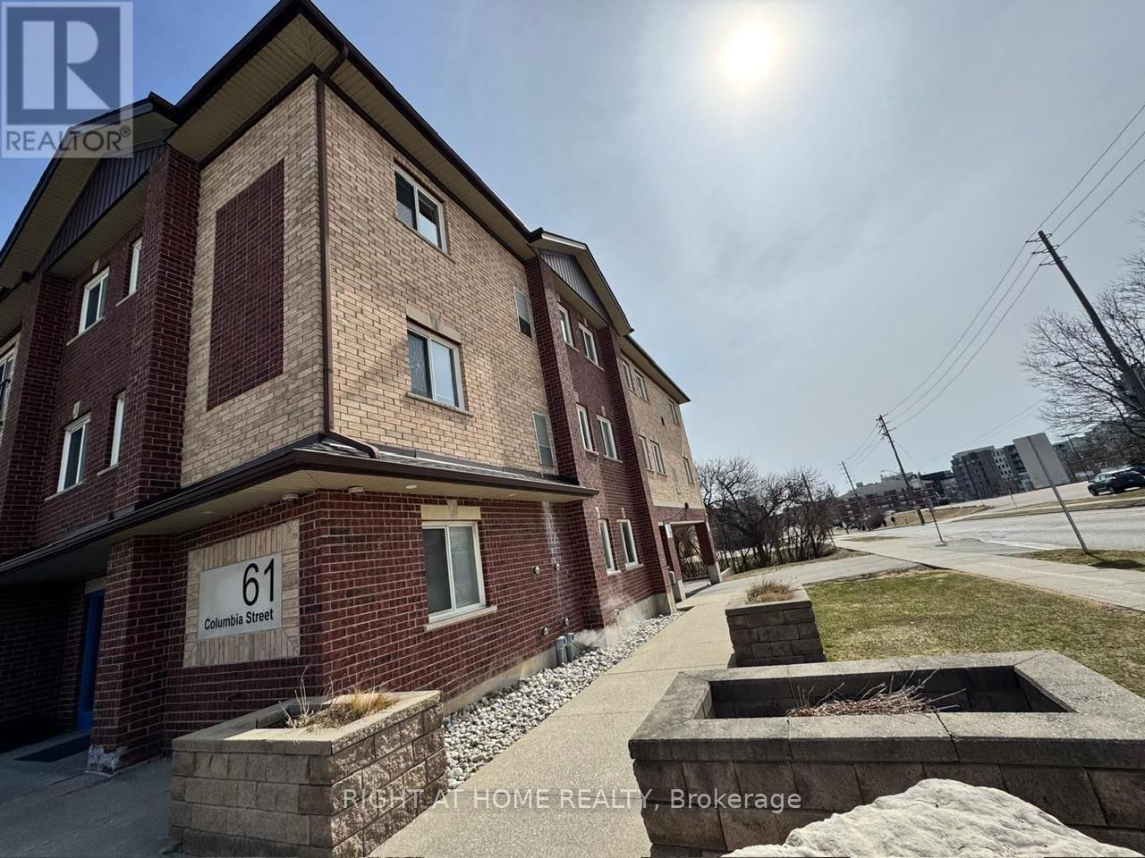 41 COLUMBIA STREET WEST Image 8