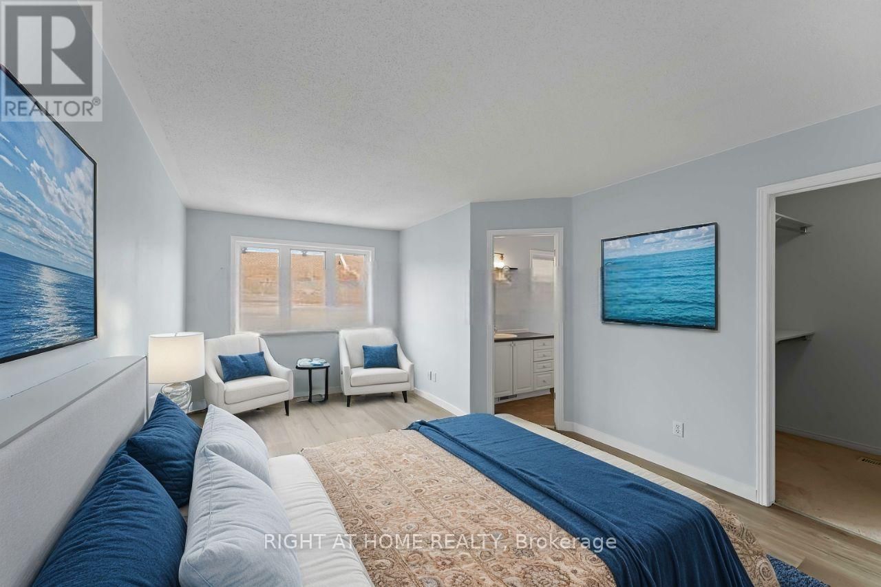 421 HILLSBORO Image 11