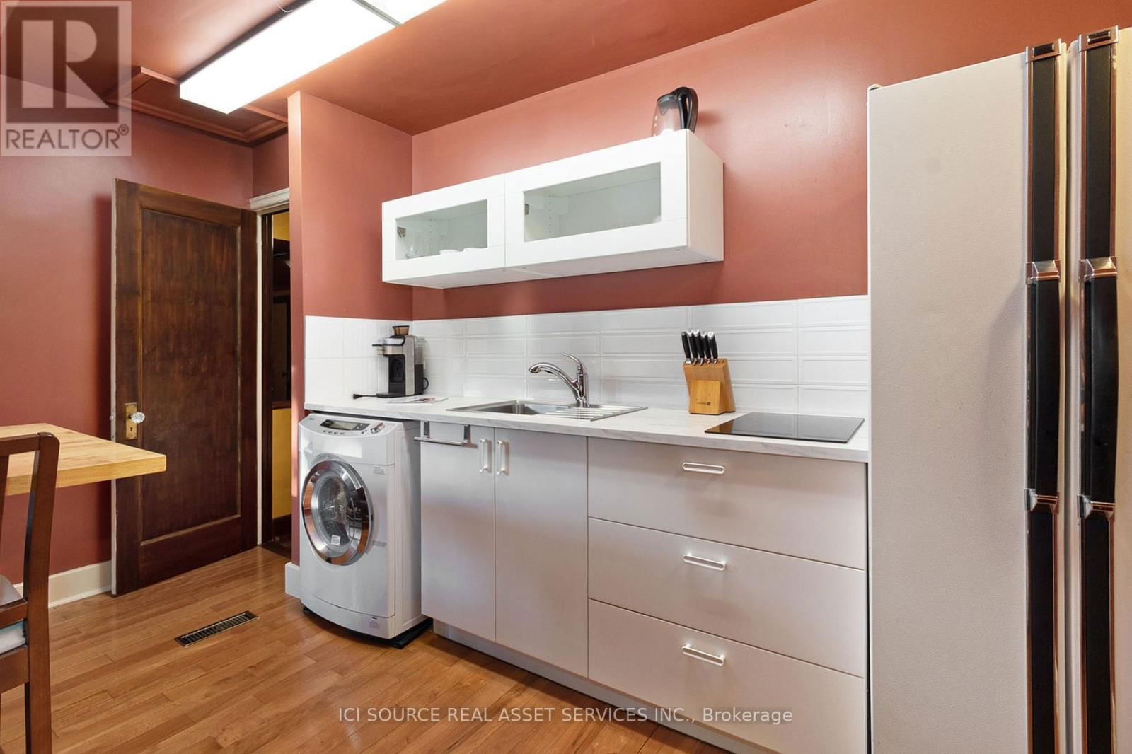 3565 ALBION ROAD Image 11
