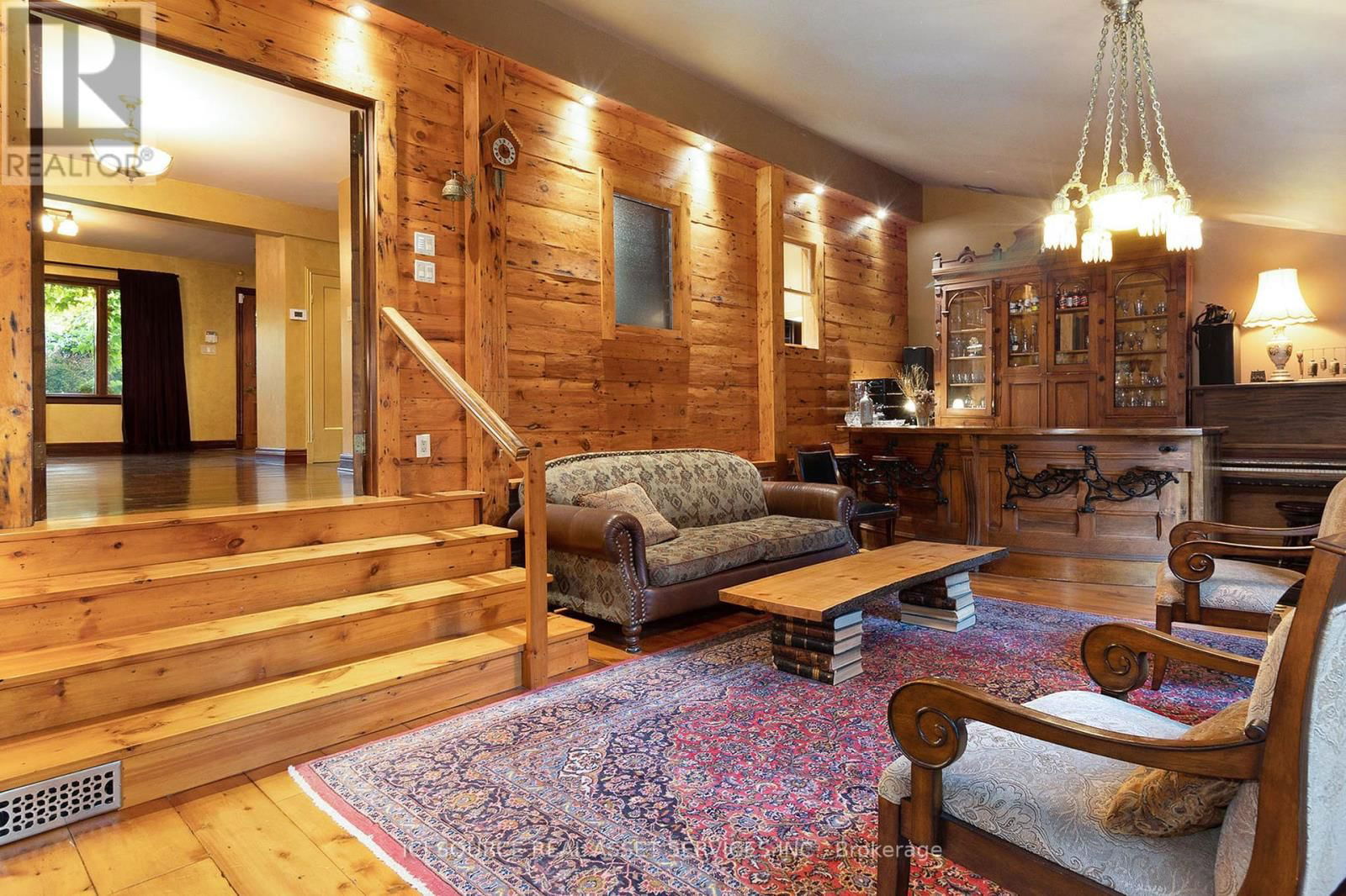 3565 ALBION ROAD Image 16
