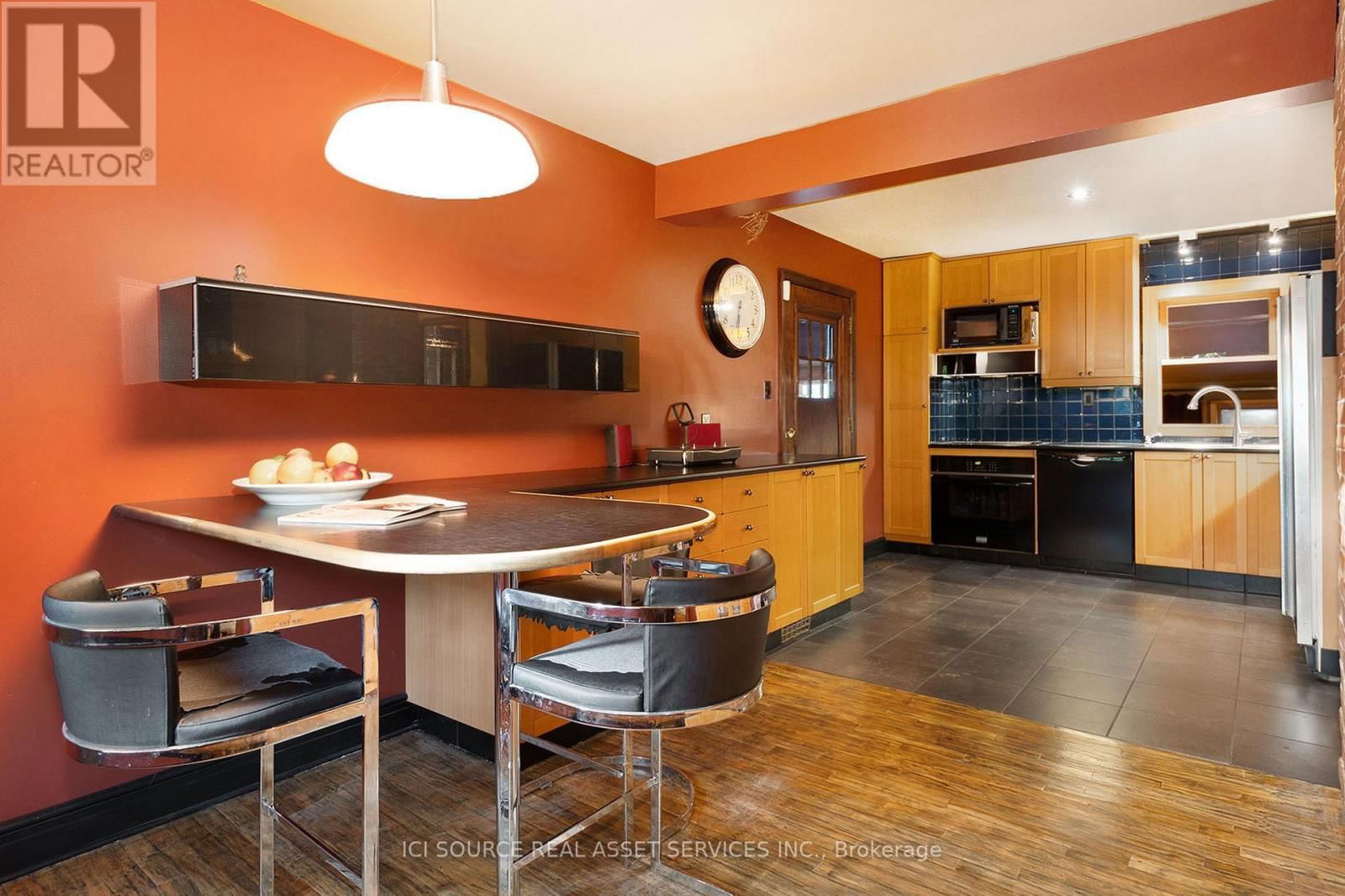3565 ALBION ROAD Image 6