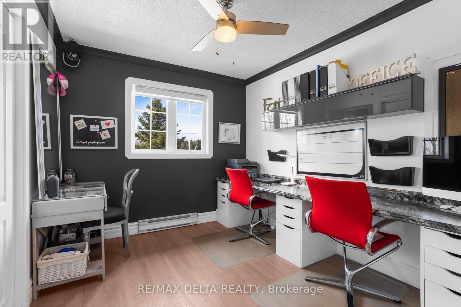 1133 HEMLOCK STREET Image 17