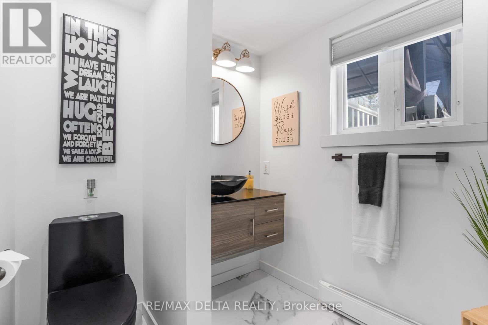 1133 HEMLOCK STREET Image 21