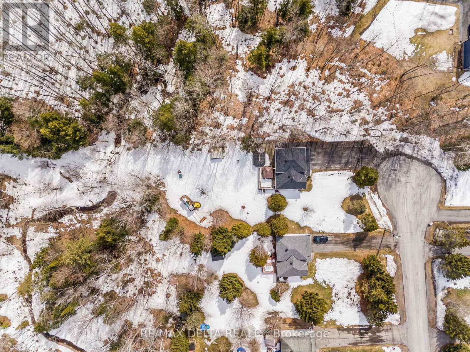 1133 HEMLOCK STREET Image 33