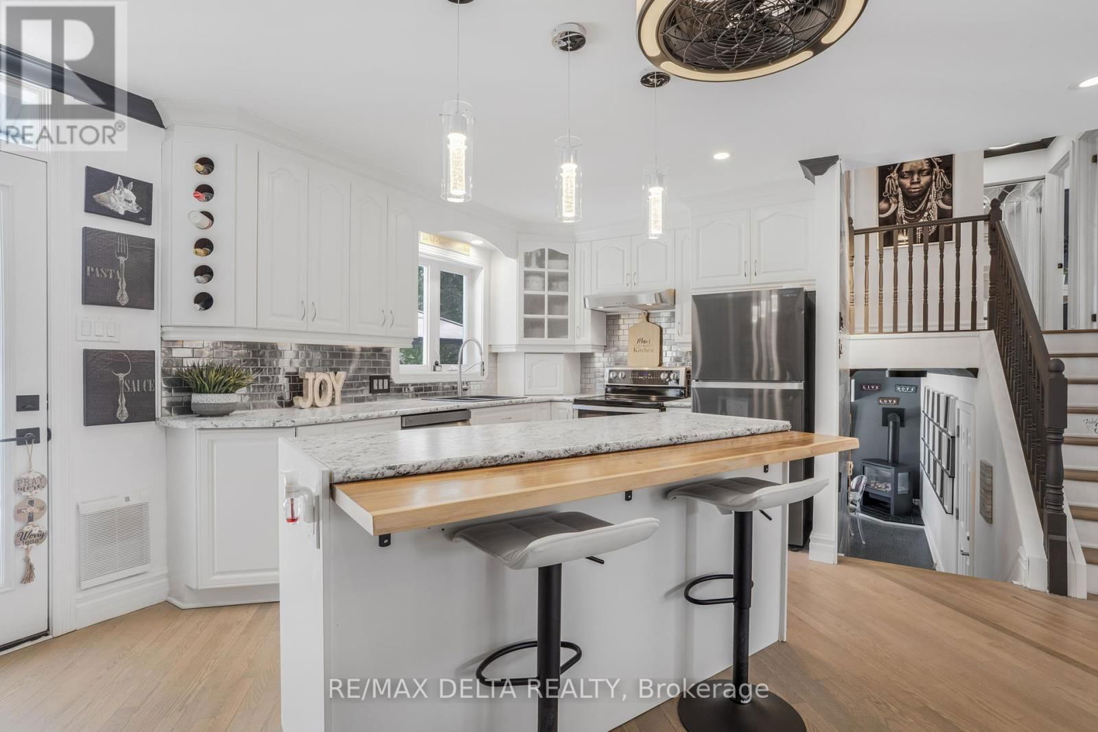 1133 HEMLOCK STREET Image 9
