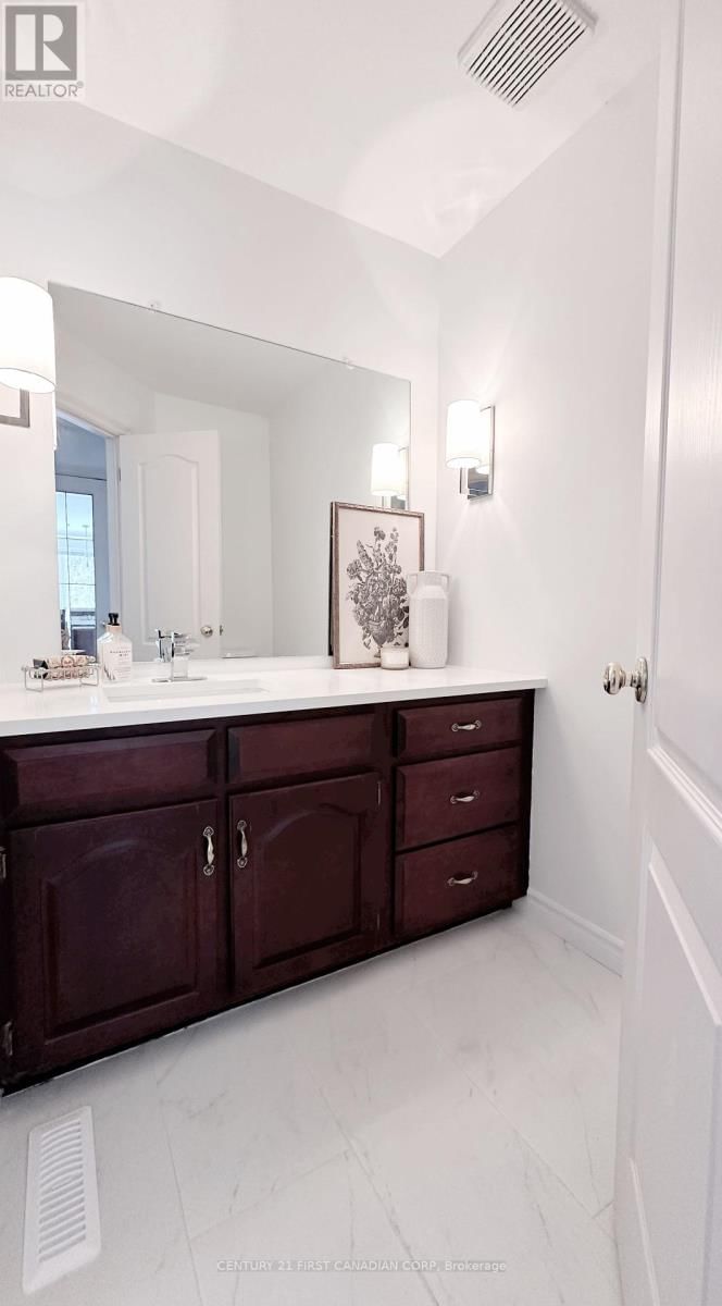 212 TIMBER DRIVE Image 11