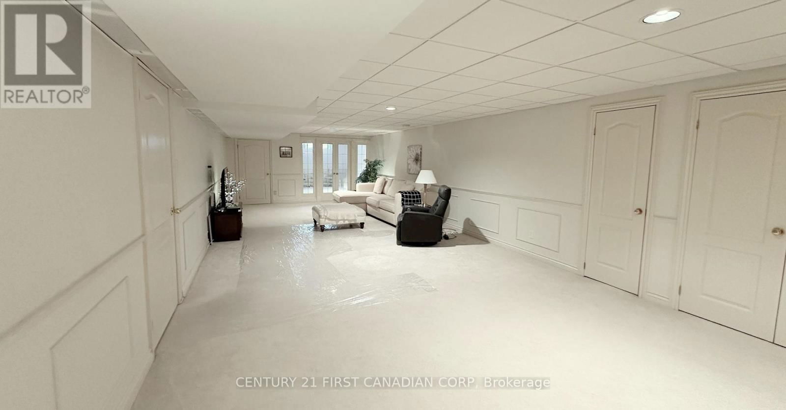 212 TIMBER DRIVE Image 23