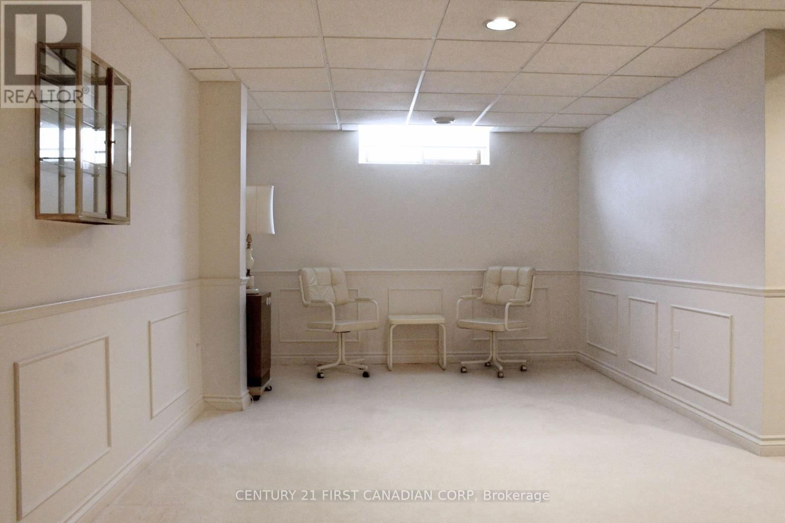 212 TIMBER DRIVE Image 24