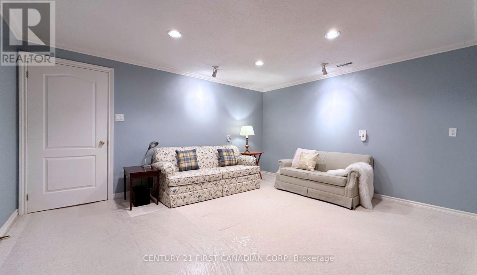 212 TIMBER DRIVE Image 26