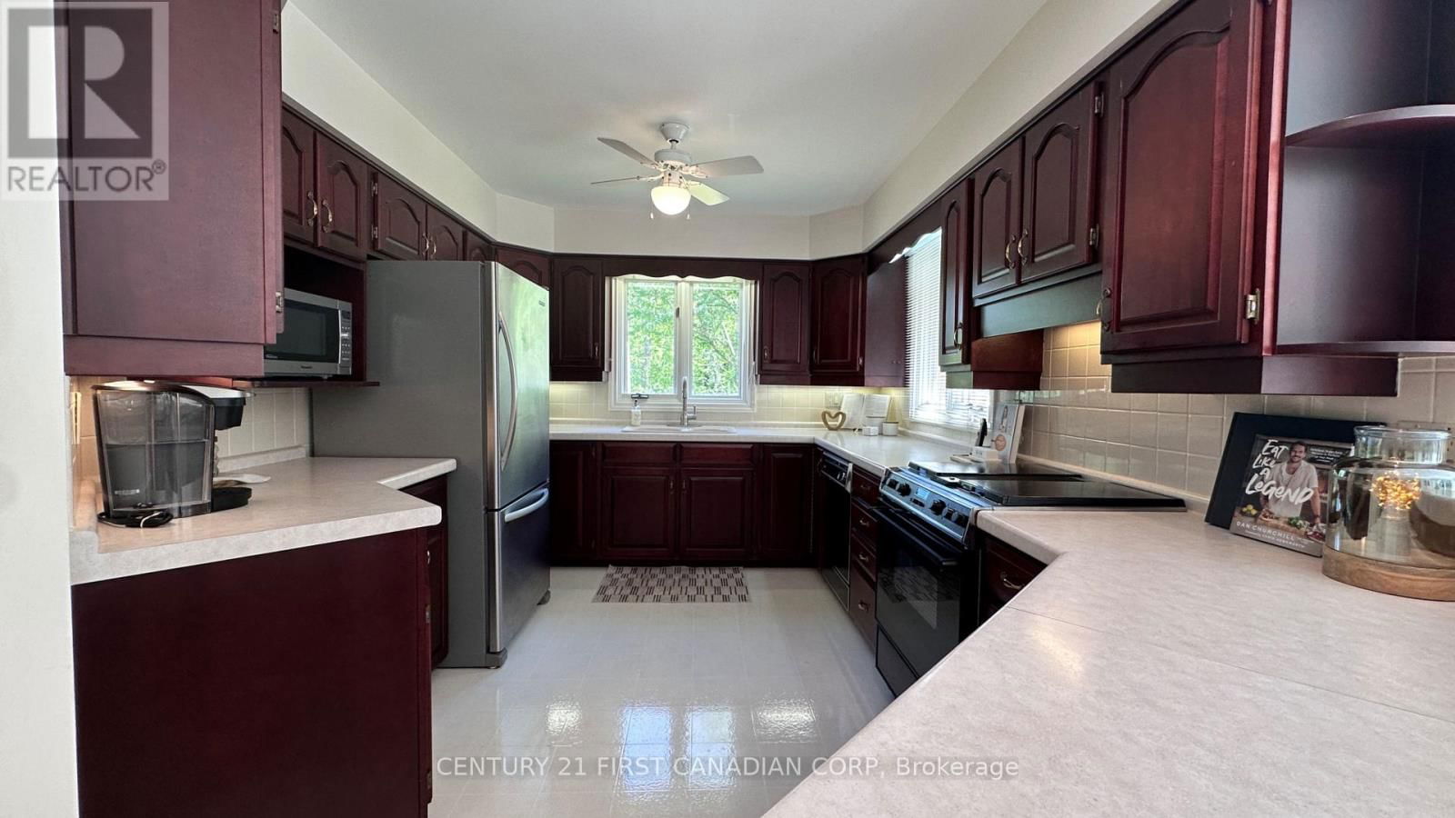 212 TIMBER DRIVE Image 6