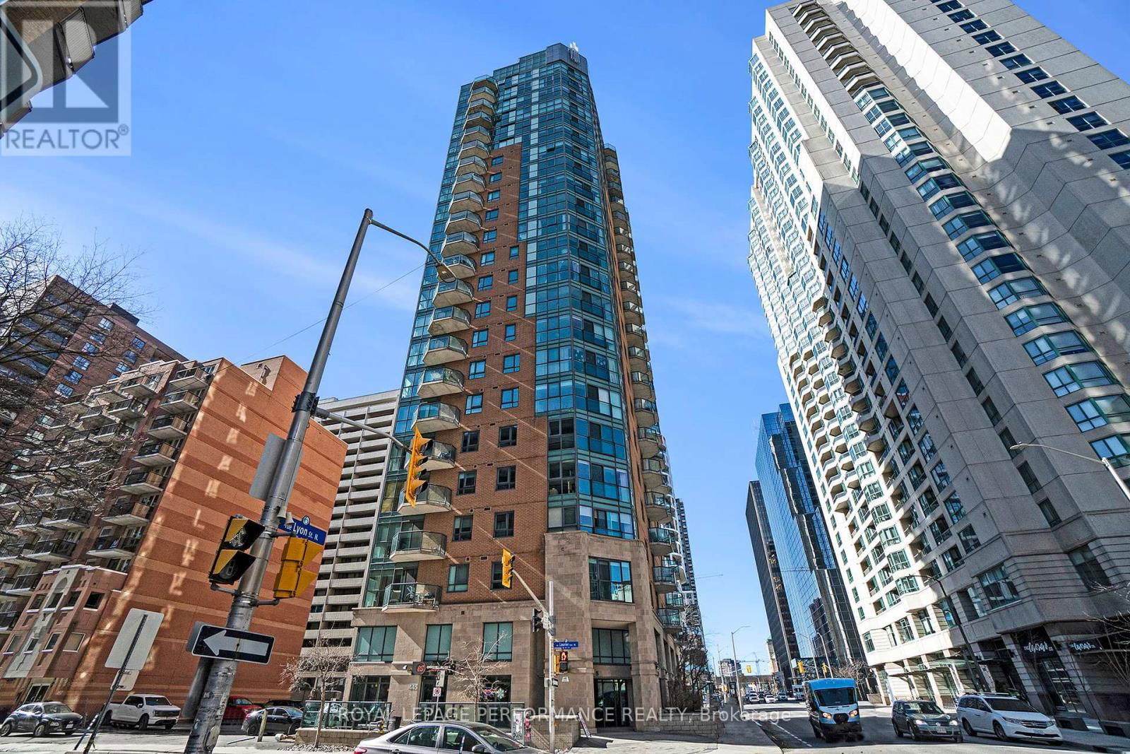 1901 - 445 LAURIER AVENUE WEST Image 22