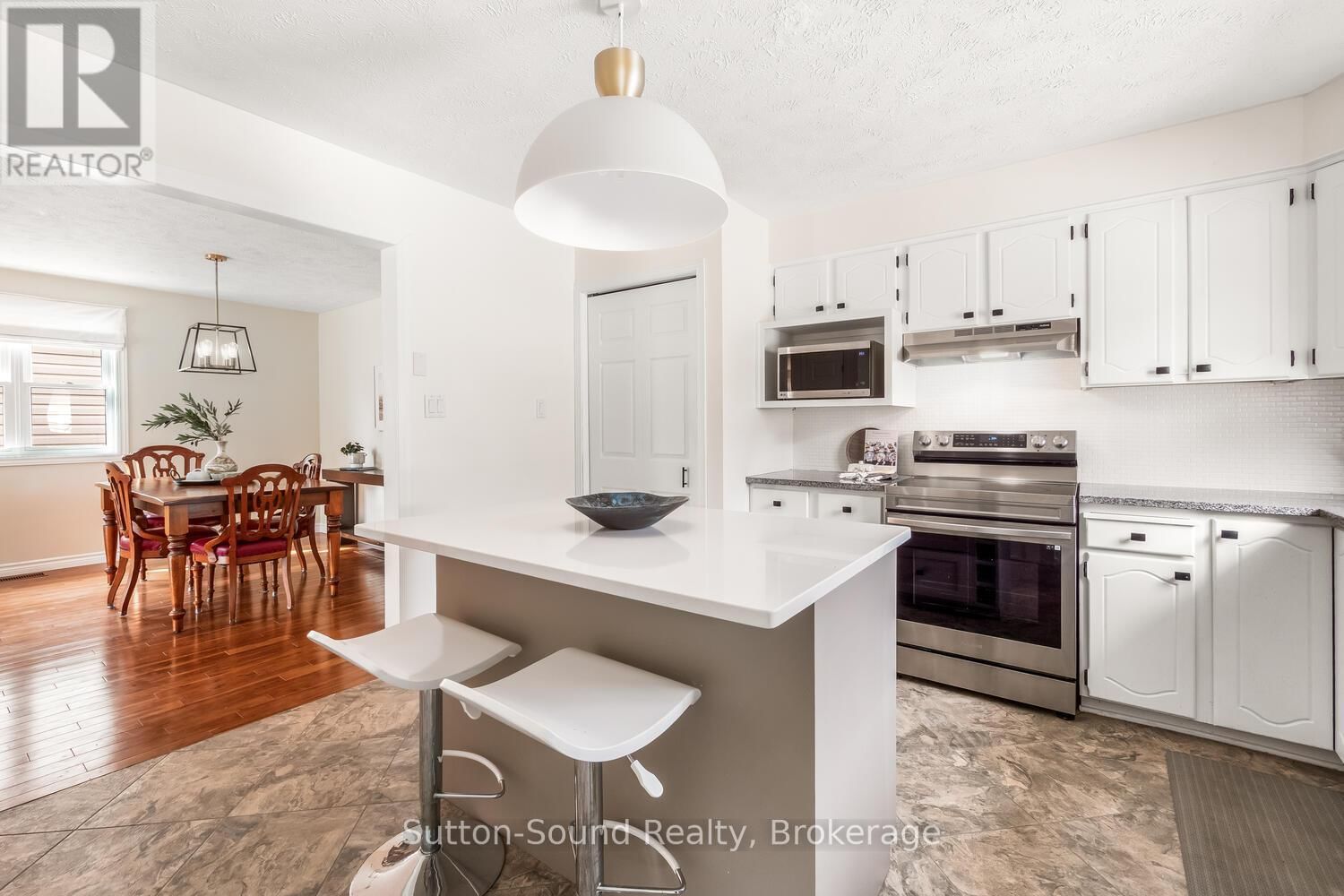558 23RD STREET WEST Image 10