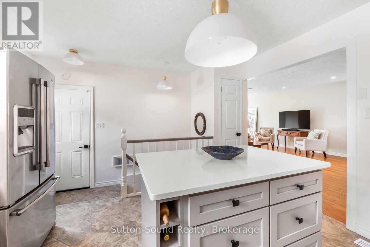 558 23RD STREET WEST Image 11